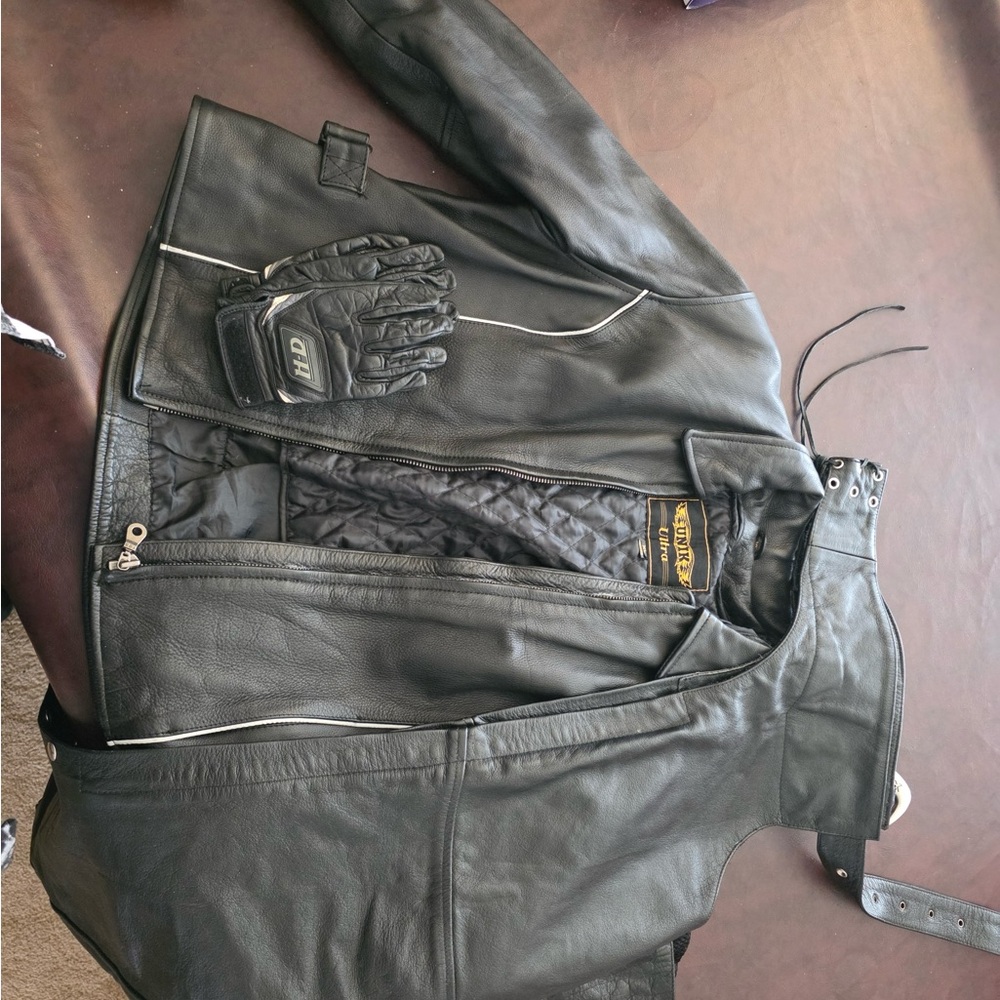 Unik Black Leather Gloves